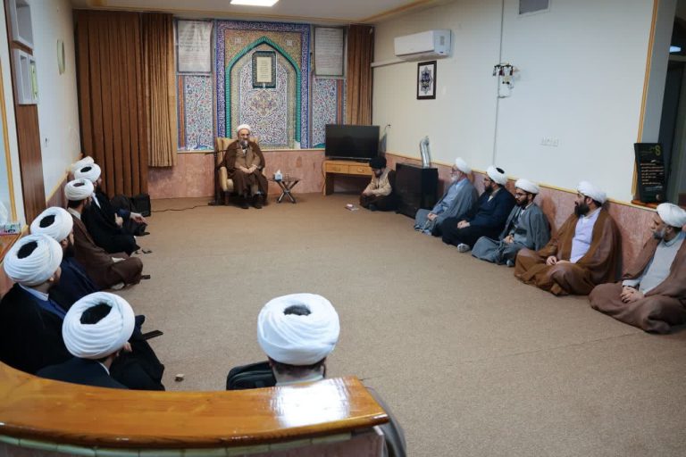 برگزاری جلسه تحلیل سیاسی