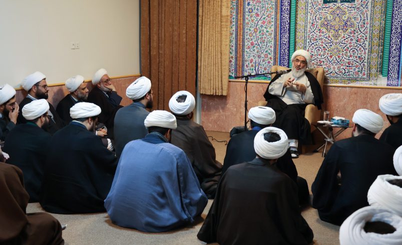 جلسه صمیمی آیت الله صفایی بوشهری با دانش پژوهان