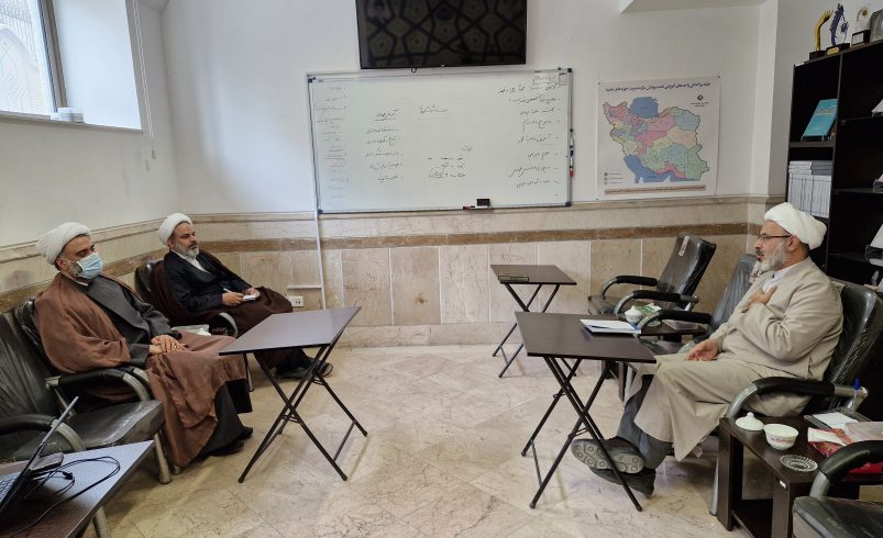 جلسه رئیس مرکز تخصصی شهداب محراب با معاونت پژوهش حوزه علمیه قم