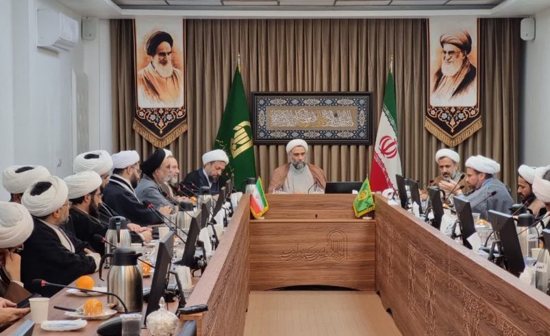 جلسه رئیس مرکز تخصصی شهدای محراب با طلاب و فضلای کرمان