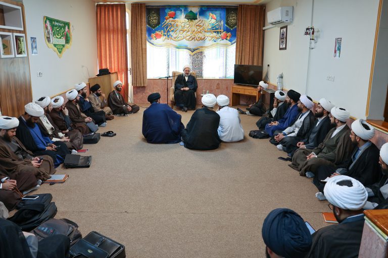 جلسه درس اخلاق حجت الاسلام والمسلمین عمومی