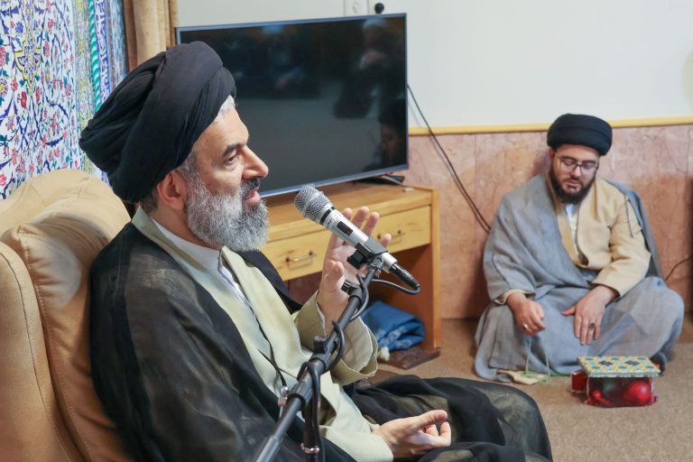 درس اخلاق حجت الاسلام والمسلمین واحدی برگزار شد