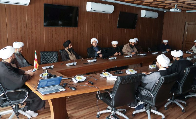 کرسی آزاد اندیشی تحولات نماز جمعه تهران از منظر موافقان و مخالفان برگزار شد