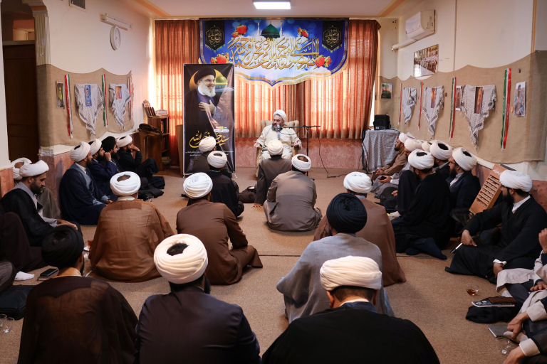 جلسه تحلیل سیاسی با حضور حجت الاسلام والمسلمین اصلانی