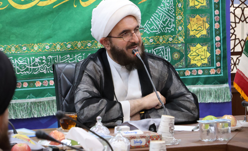 نشست هم اندیشی اساتید با حضور حجت الاسلام والمسلمین حاج علی اکبری