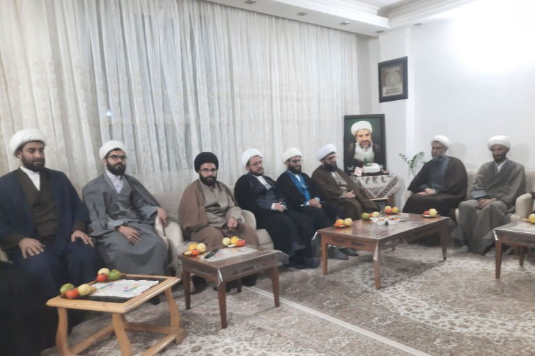 دیدار با خانواده امام جمعه شهید حجت الاسلام والمسلمین محمد خرسند