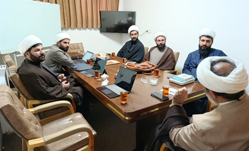 چهارمین نشست بررسی موضوعات پایان نامه دانش پژوهان مرکز برگزار شد